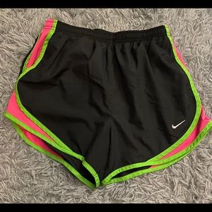 NIKE TEMPO SHORTS